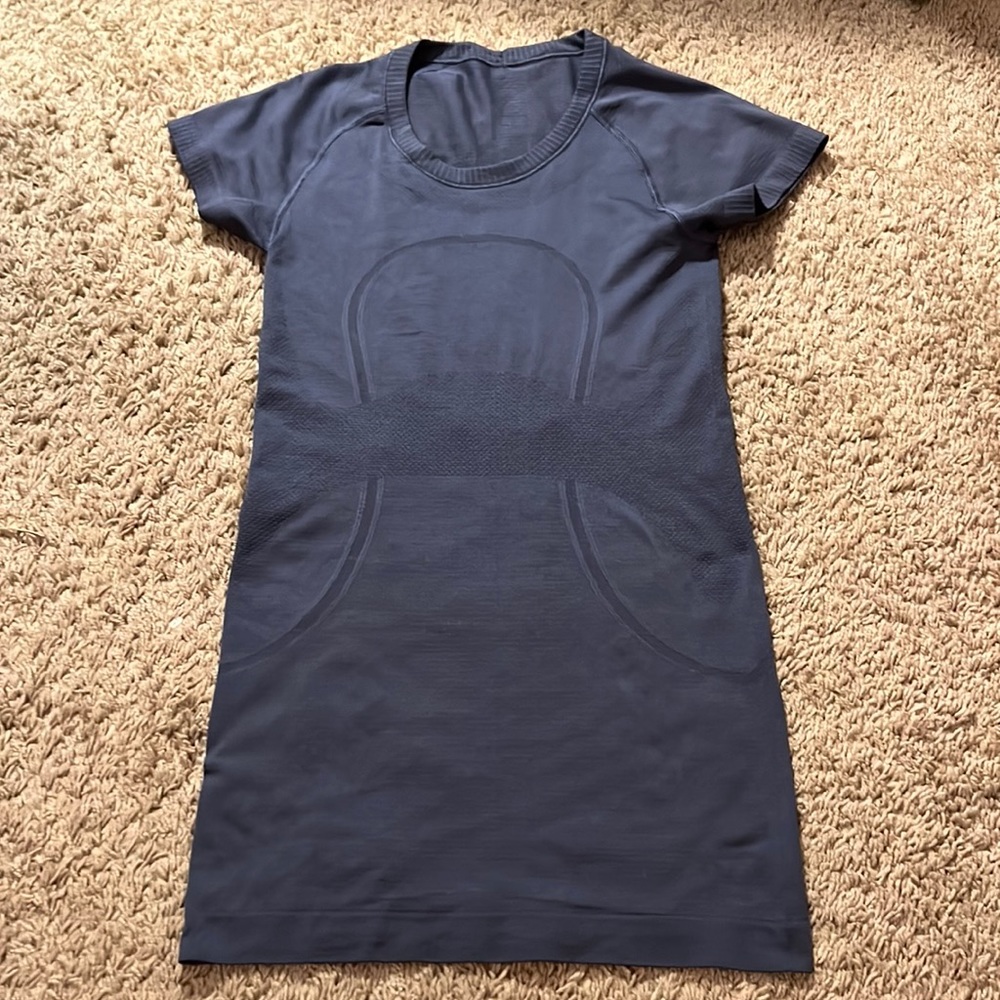 Lululemon sweaty tech short sleeve shirt